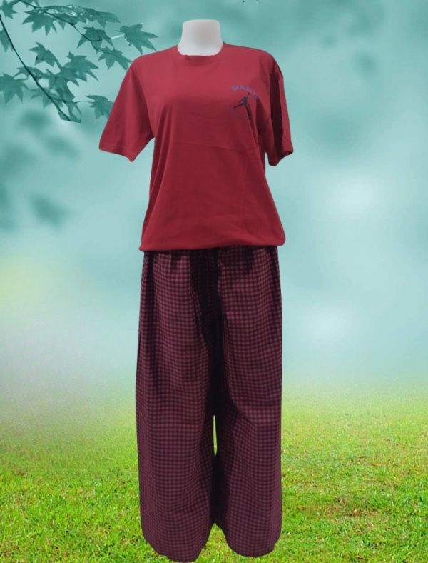 T shirt + ဘောင်းဘီ ချည်ကွက်